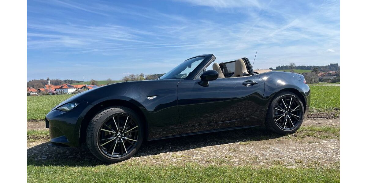 Mazda MX-5 13.800 km 31.900 &euro; München 81379