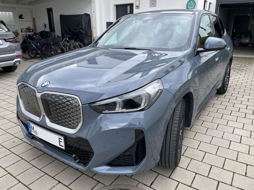 iX1