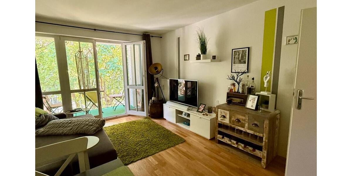 Dachgeschoßwohnung München Bogenhausen - 2 Zimmer, 50 m&sup2;, 766&euro; | Angebot:26425736
