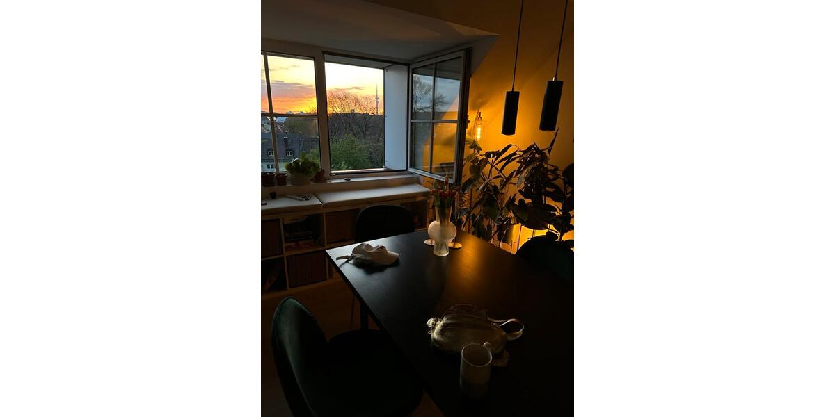 Dachgeschoßwohnung München Schwabing-Freimann - 3 Zimmer, 82 m&sup2;, 1.050.000&euro; | Angebot:24659754