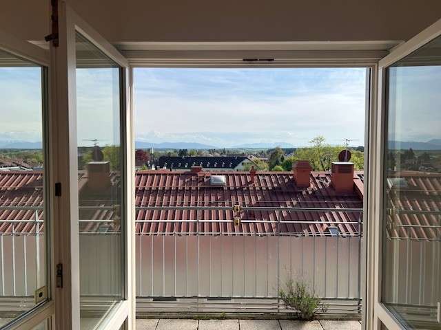 Etagenwohnung Holzkirchen - 3 Zimmer, 89 m&sup2;, 1.600&euro; | Angebot:25918065