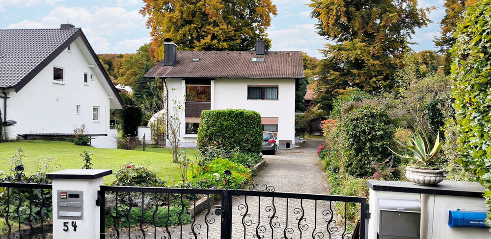 !! RARITÄT in SEENÄHE !! 4-Zimmer-WOHNUNG in Zwei-Familien-Haus * OG + DG mit Balkon + Garten * STA 4 zimmer