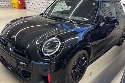 Mini John Cooper Works 5.517 km 37.917 &euro; München 80788