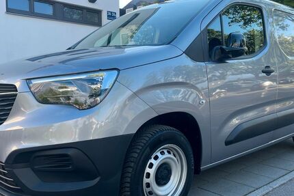 Opel Combo 39.981 km 14.999 &euro; München 81825