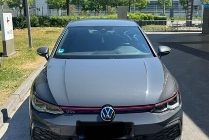 VW Golf 90.000 km 28.100 &euro; München 80933