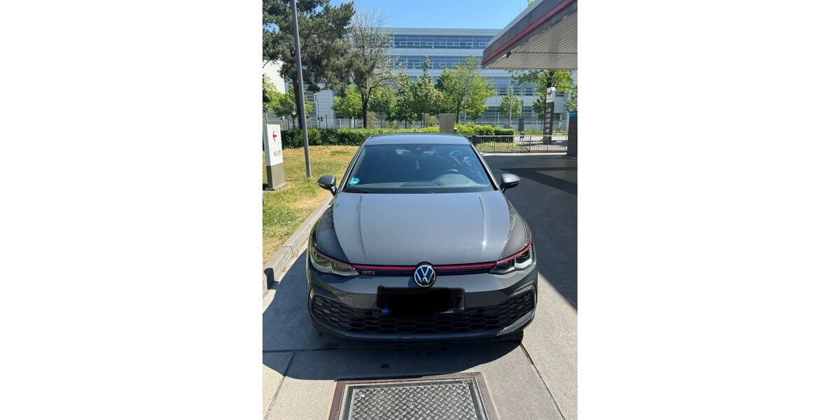 VW Golf 90.000 km 28.100 &euro; München 80933