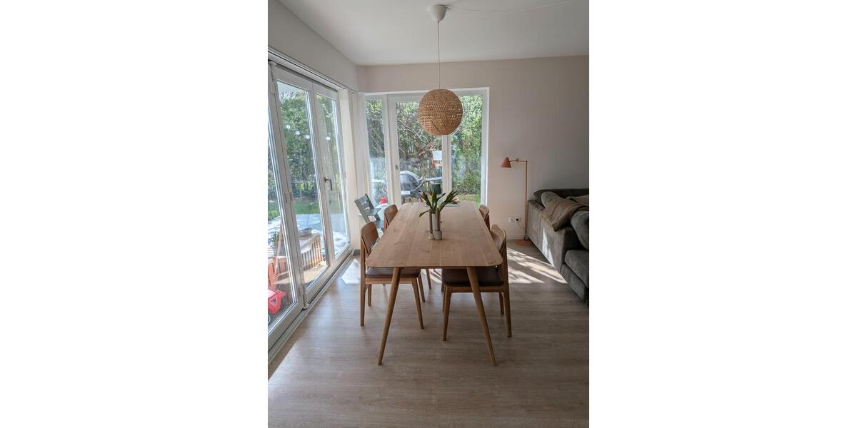 Erdgeschoßwohnung Unterhaching - 4 Zimmer, 130 m&sup2;, 2.600&euro; | Angebot:26272781