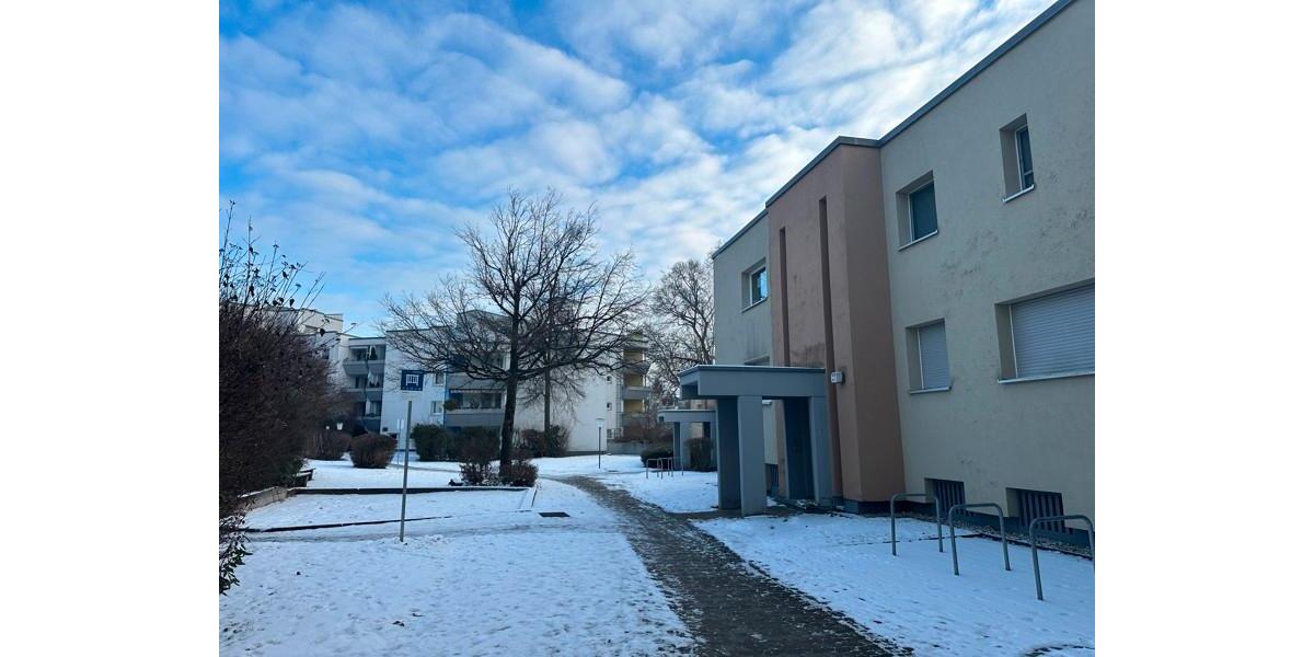 Vollsanierung: 2-Zimmer-Wohnung mit riesigem Balkon direkt an der Würm 2 zimmer