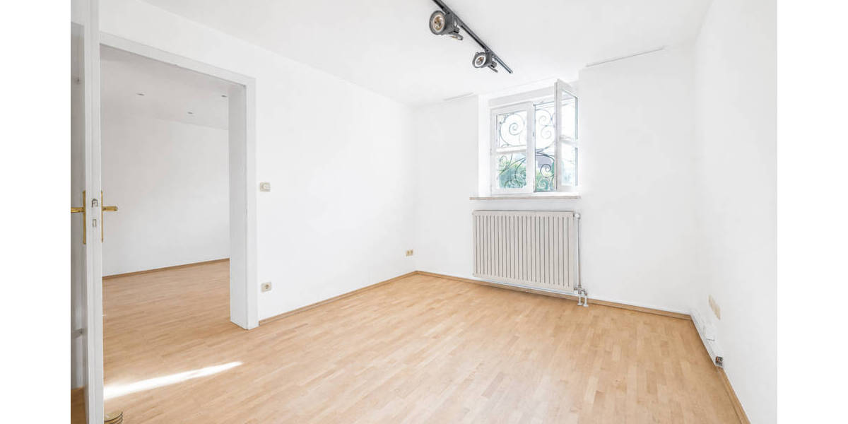 Einfamilienhaus Fürstenfeldbruck - 7 Zimmer, 180 m&sup2;, 3.200&euro; | Angebot:26557797
