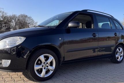 Skoda Fabia 123.000 km 5.999 &euro; München 81825