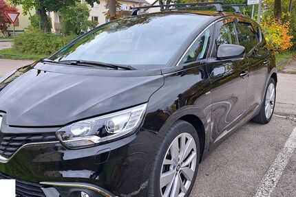 Renault Scenic 101.000 km 14.440 € München 81825
