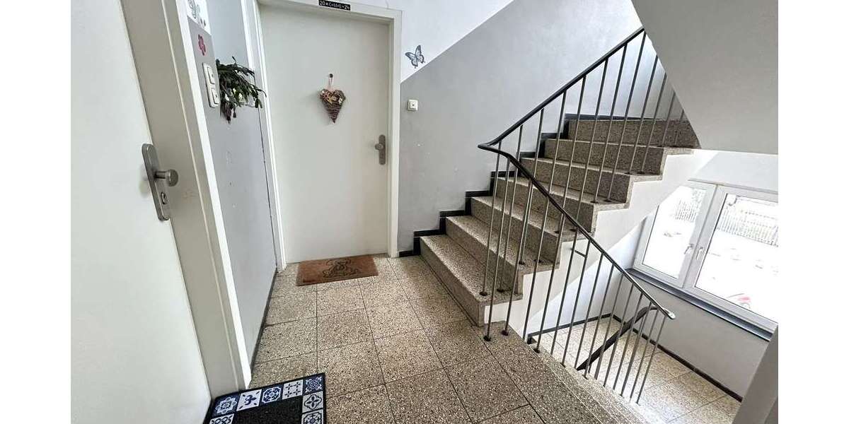 Investment: unkompliziertes Mehrfamilienhaus mit 9 Wohnungen - Mehrfamilienhaus, Wohnhaus Oberschleißheim Oberschleißheim | Angebot:27316303