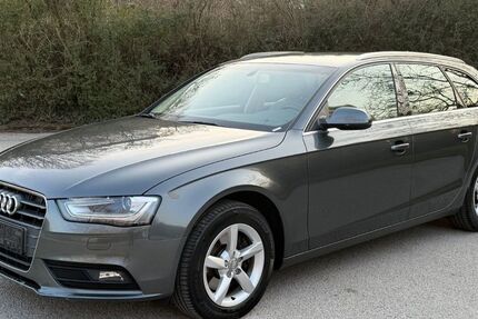 Audi A4 184.000 km 9.990 &euro; München 81375