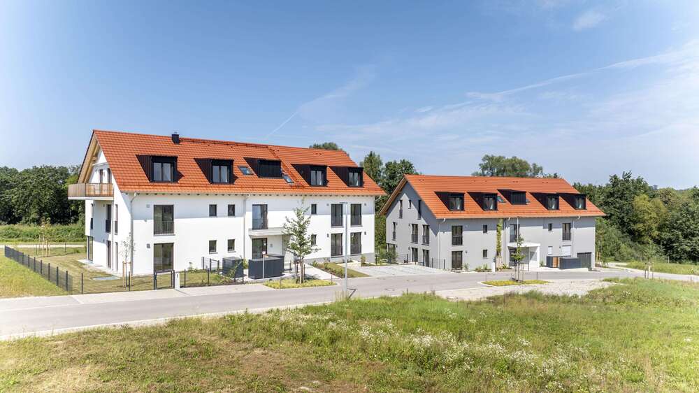 Etagenwohnung Ottenhofen - 3 Zimmer, 91 m&sup2;, 1.745&euro; | Angebot:25879592