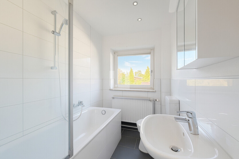 WINDISCH ImmobilieN - Gut geschnittene 2,5-Zimmer - Dachgeschoßwohnung, zentral & ruhig gelegen!