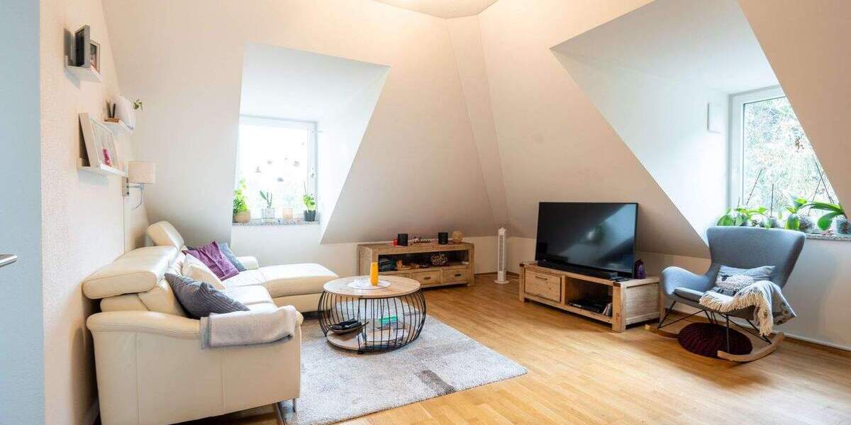 Charmante Dachgeschosswohnung mit großem Sonnenbalkon - neuwertig und energieeffizient 3 zimmer