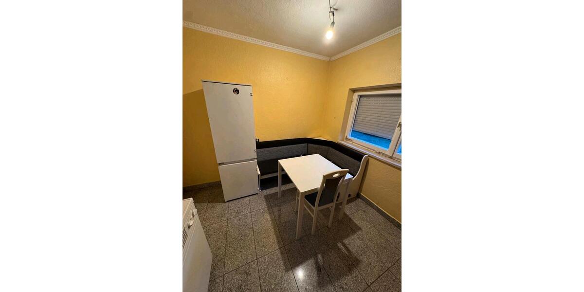 Haus Für MitarbeiterWgs Moosach 3 zimmer