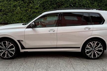 BMW X7 30.000 km 84.980 &euro; München 81827