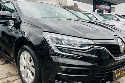 Renault Megane 121.000 km 9.900 &euro; München 81825