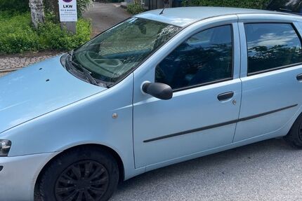 Fiat Punto 97.000 km 650 &euro; München 81379