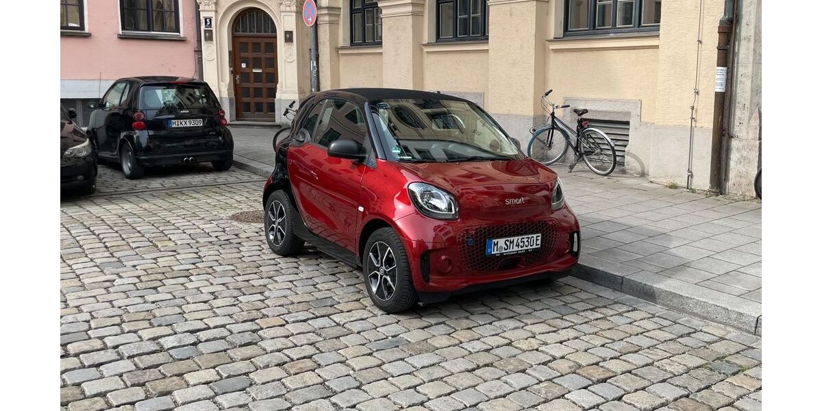 Smart ForTwo 35.000 km 8.900 &euro; München 80804