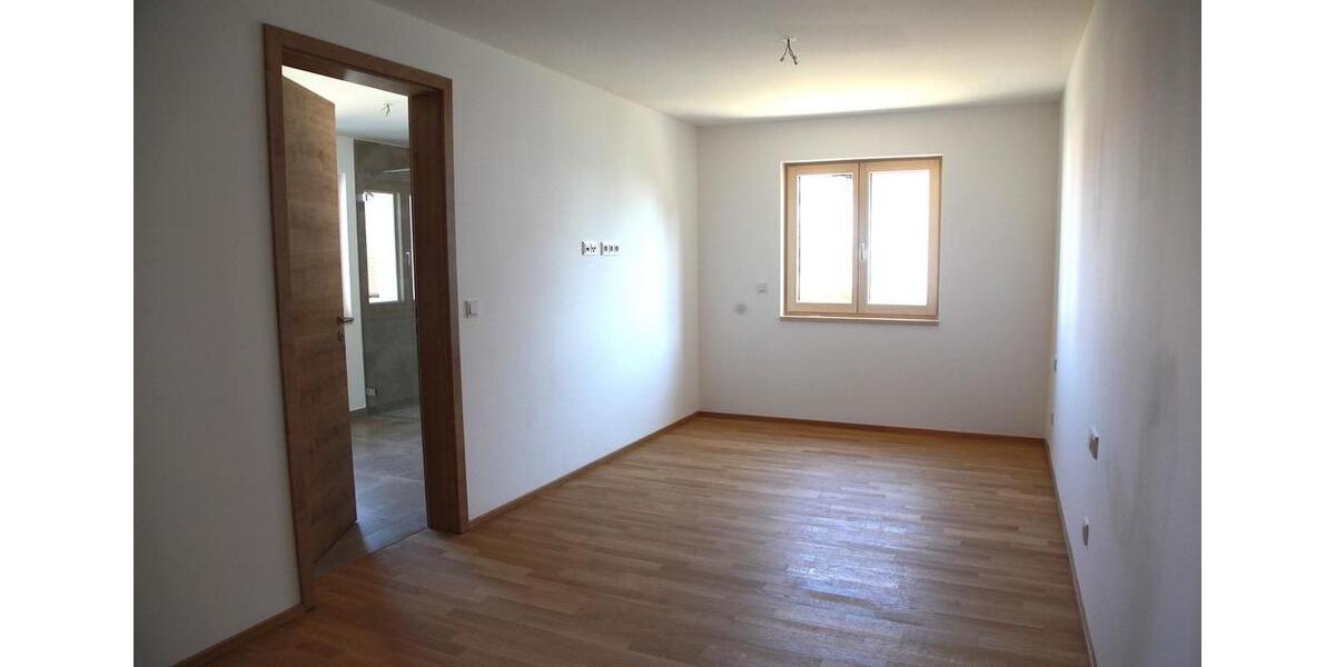 Etagenwohnung Markt Indersdorf - 4 Zimmer, 117 m&sup2;, 1.998&euro; | Angebot:26348736