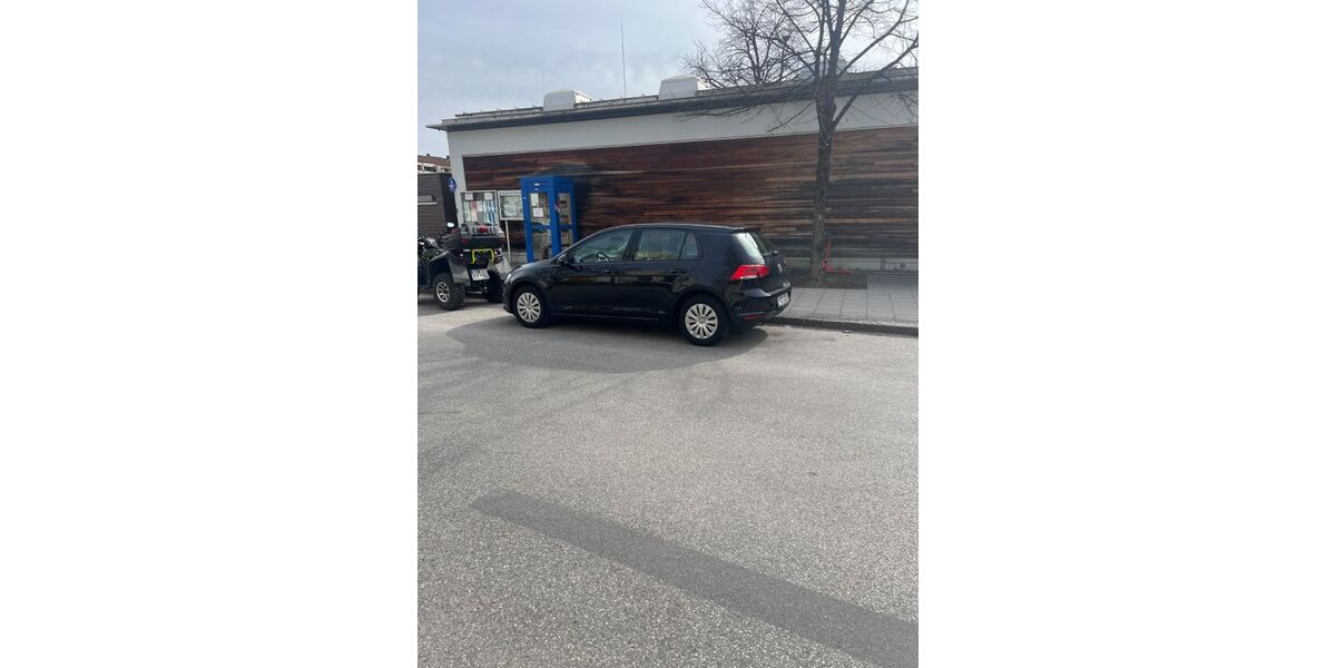 VW Golf 82.000 km 8.200 &euro; Planegg 82152