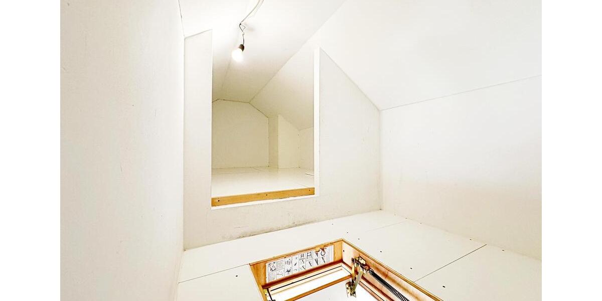 Dachgeschoßwohnung Pliening - 2 Zimmer, 51 m&sup2;, 1.030&euro; | Angebot:26402600