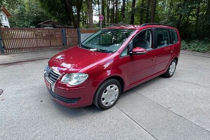 VW Touran 211.600 km 2.999 &euro; München 81929