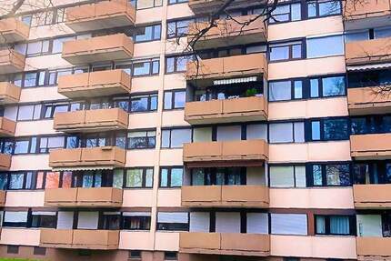 Charmante 2-Zimmer-Wohnung in München-Moosach mit Lift, großem West-Balkon und TG-Stellplatz 2 zimmer