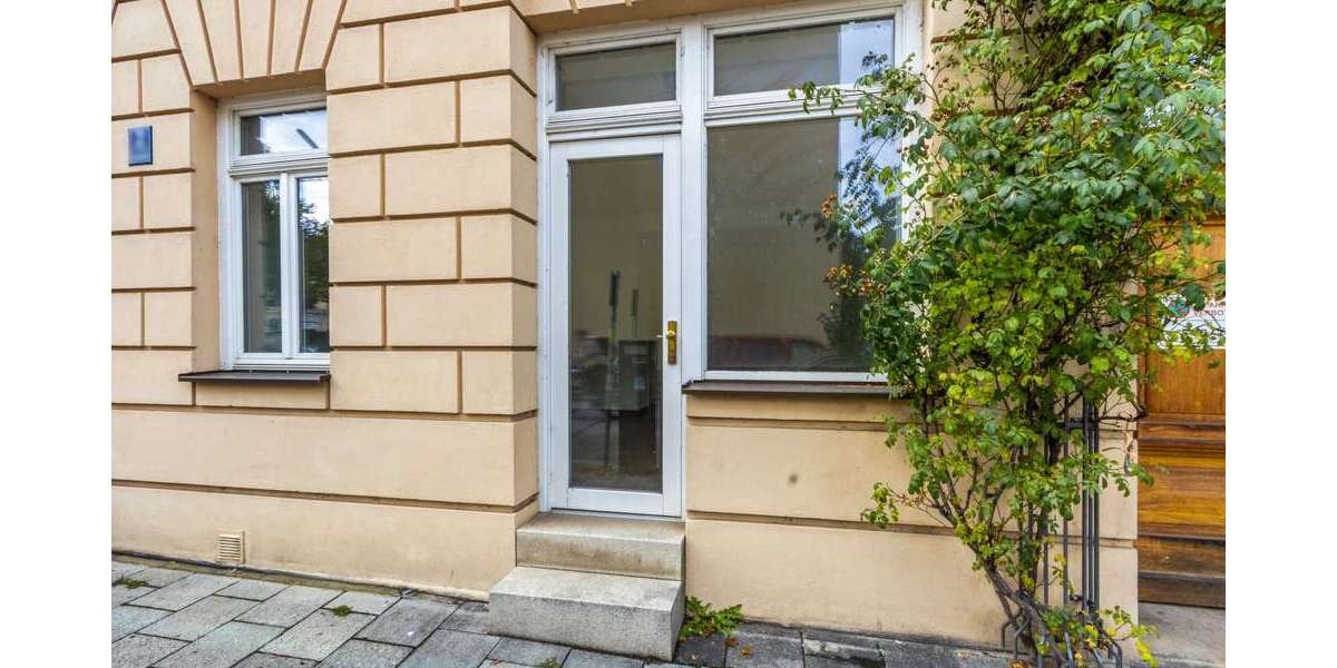 Modernisiert | Büro mit Altbau-Charme in zentraler Lage zimmer