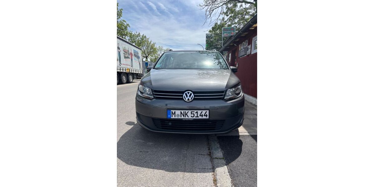 VW Touran 175.600 km 8.550 &euro; München 80809