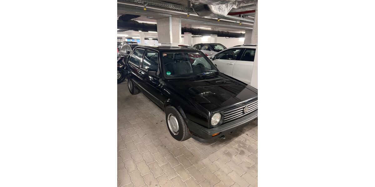 VW Golf 85.000 km 8.999 &euro; München 81927