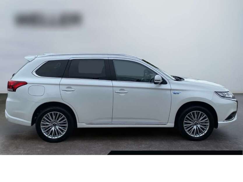 Mitsubishi Outlander 70.609 km 23.990 € Grünwald 82031