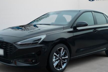 Hyundai i30 2.500 km 28.590 &euro; München 80807