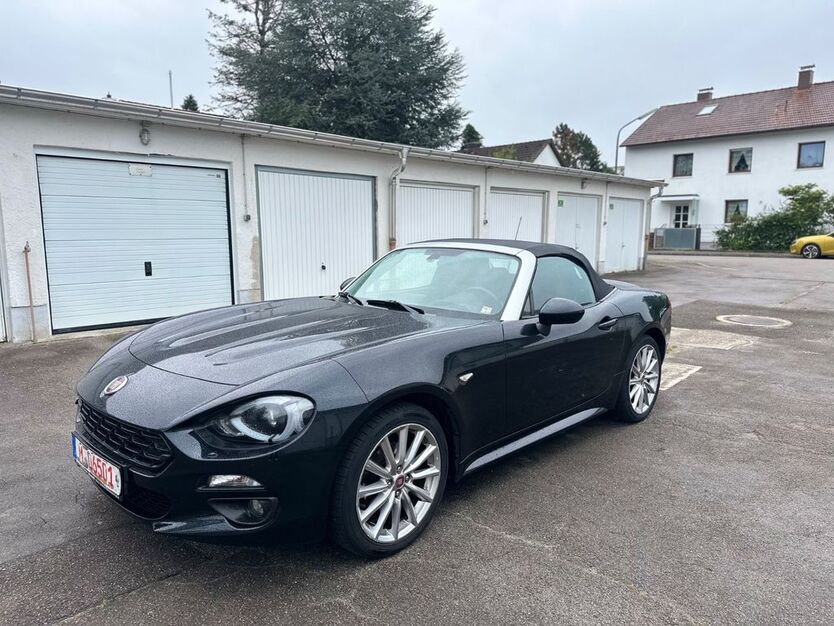 Fiat 124 Spider 128.000 km 12.500 € München 81929