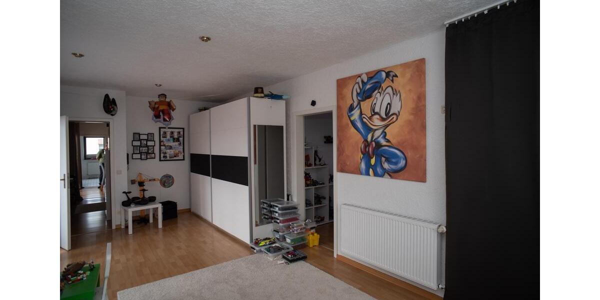 Dachgeschoßwohnung Neuching - 4 Zimmer, 120 m&sup2;, 1.200&euro; | Angebot:25273179