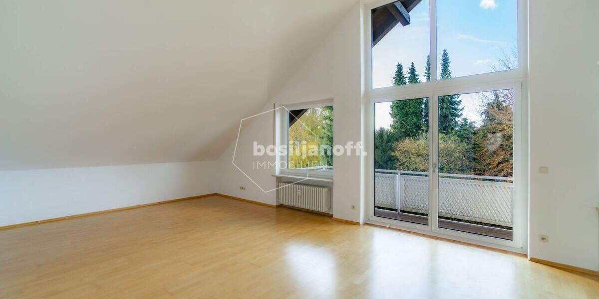 GROSSZÜGIGE 4-ZIMMER-DACHGESCHOSSWOHNUNG MIT BALKON IN RUHIGER LAGE 4 zimmer