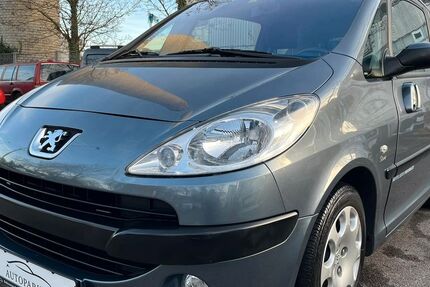 Peugeot 1007 57.324 km 2.990 &euro; München 81243