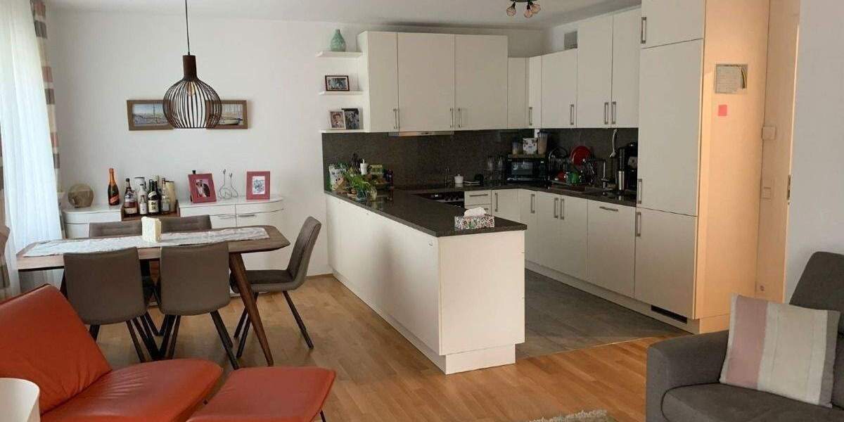 4 Zi.-Wohnung, Neubau, 2 Bäder, Balkon, sehr gute Infrastruktur, hell und ruhig, zu vermieten. 4 zimmer