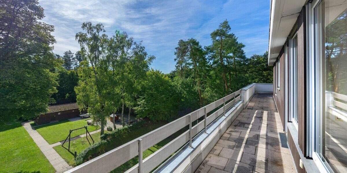 BEZUGSFREIE 3-ZI.-DACHTERRASSEN-WOHNUNG MIT STELLPLATZ IN GRÄFELFING 3 zimmer