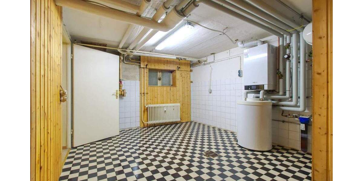 Provisionsfrei - Doppelhaushälfte mit traumhaftem Garten in absolut ruhiger Lage in Großhadern 3 zimmer