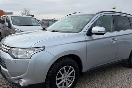 Mitsubishi Outlander 200.000 km 6.777 &euro; München 81829