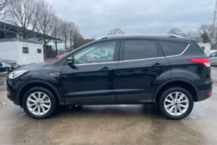 Ford Kuga 168.200 km 12.999 € München 81479