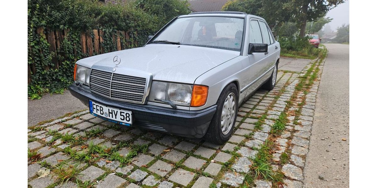 Mercedes-Benz 190 94.000 km 13.500 &euro; Fürstenfeldbruck 82256
