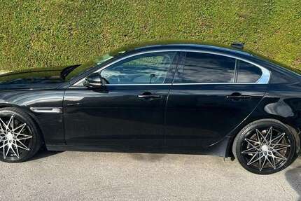Jaguar XE 144.500 km 12.300 &euro; München 81475