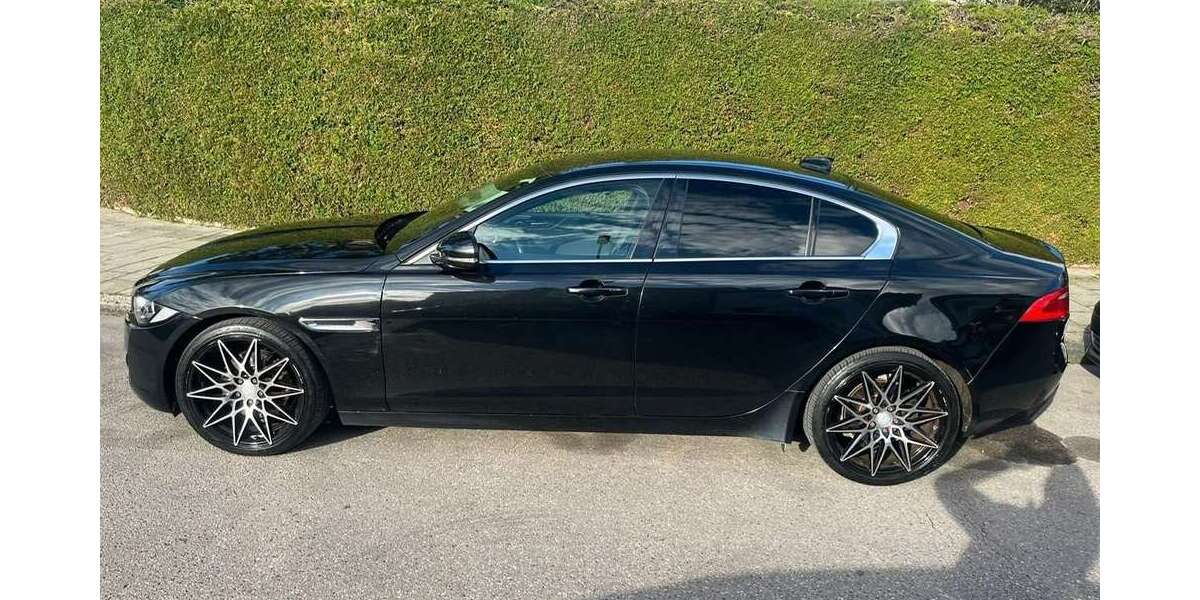 Jaguar XE 144.500 km 12.300 &euro; München 81475