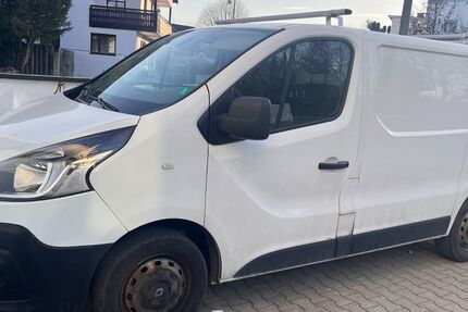 Renault Trafic 142.500 km 11.400 &euro; München 81245
