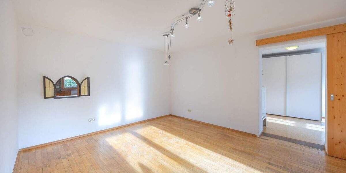Reihenendhaus Fürstenfeldbruck - 8 Zimmer, 200 m&sup2;, 940.000&euro; | Angebot:25691105