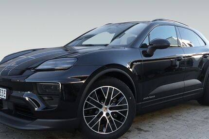 Porsche Macan 9.900 km 85.900 € Gilching 82205